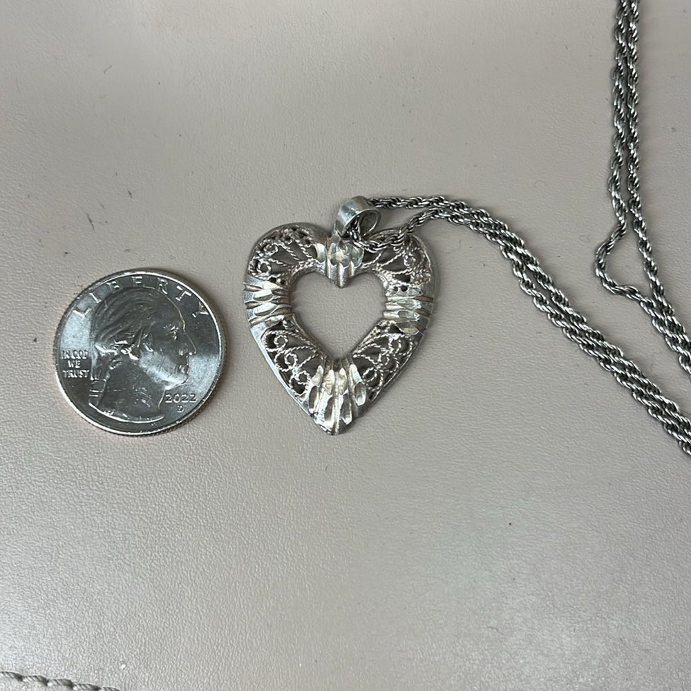 .925 Vintage Filigree Heart Pendant - Picture 2 of 7